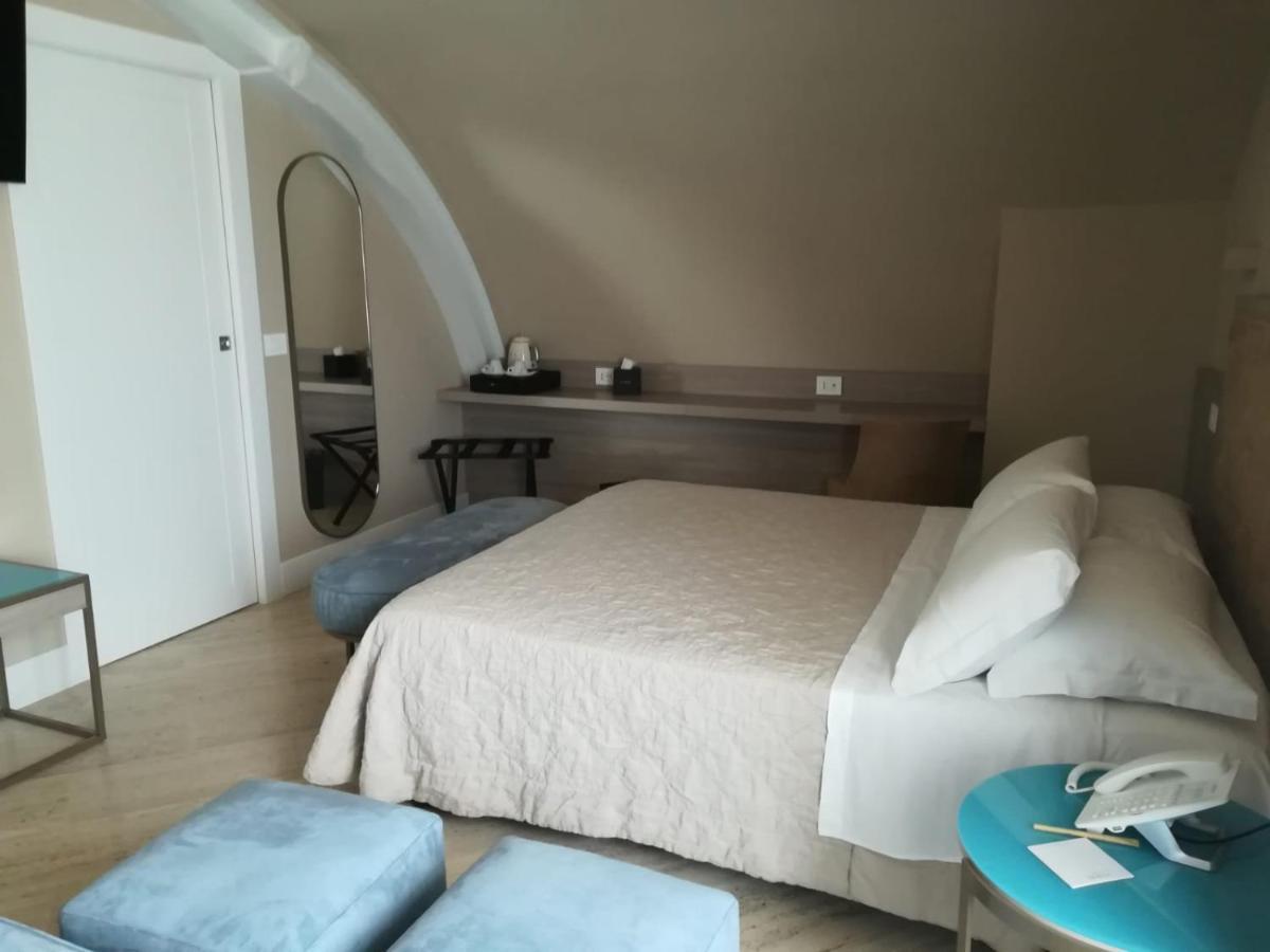 Europa Hotel วาสโต ภายนอก รูปภาพ