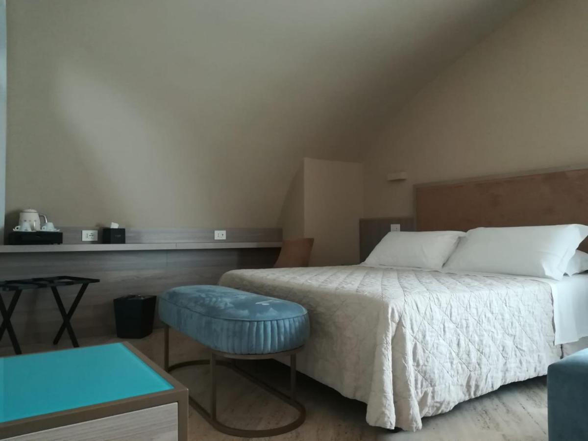 Europa Hotel วาสโต ภายนอก รูปภาพ